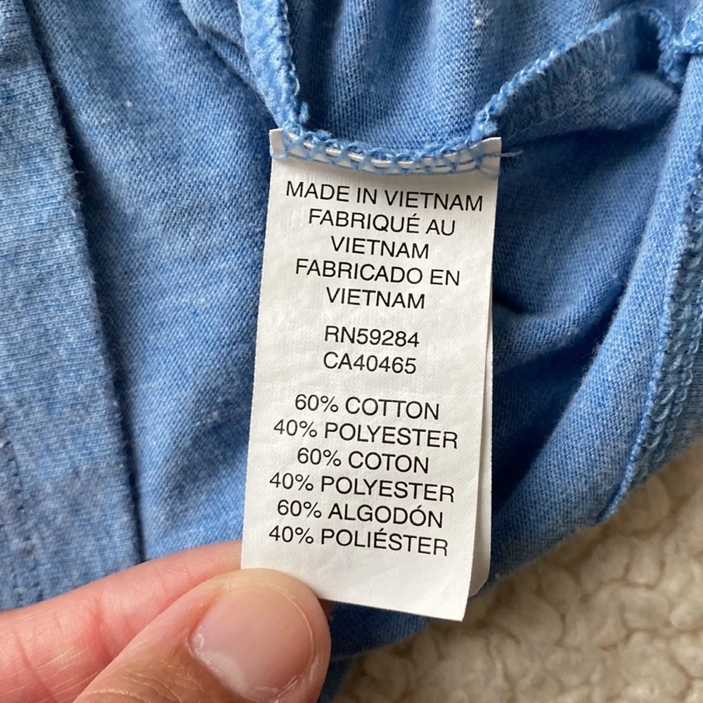 *NWOT* The Children’s Place Long Sleeve Auntie Tee